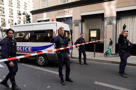 Armed Robbers Attack Chanel Jewelry Store in Paris 